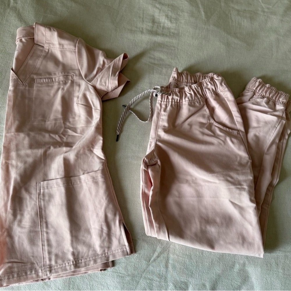 Jaanuu Pink Scrub Set